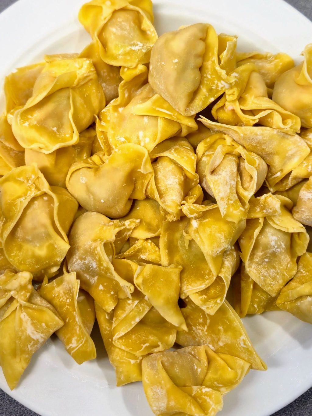 Klassiska Wontons (馄饨）och Jiaozi (饺子）med Fläskfärs och&nbsp;Räkor